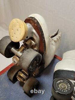DOUGLAS-SNYDER SUPER DELUXE ROLLER SKATES Size 4 White with Riedell Boot & Case