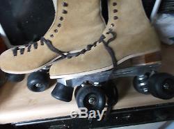 Men Riedell Suede Roller Skates size 9/Women size 10. Heel to toe 10 1/2 inches