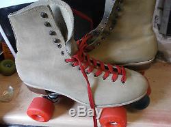Men Suede Roller Skate Sz 12, Heel to toe 11 1/2/krypto Wheels/. Women size 13