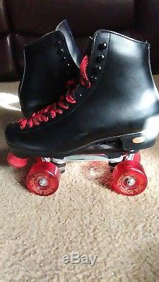 Mens 7 Womens 9 blk leather Riedell custom roller skates withelite bone wheels