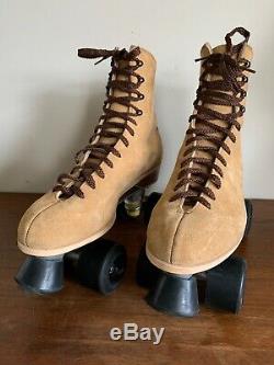 Mens Riedell Suede Roller Skates 9/ Women size 11. Heel to toe 12