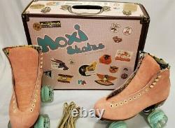 Moxi Lolly Complete Strawberry Roller Skates Size 7 (8-8.5 Womens) Seafoam Wheel