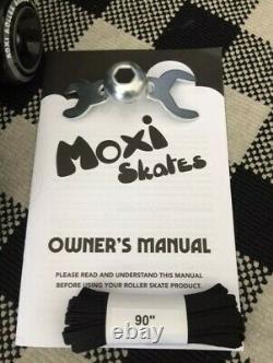 NEW MOXI LOLLY BLACK SUEDE Roller Skates Size 6 (7-7.5 W)