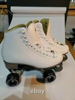 NEW WOMEN'S RIEDELL Roller Skates STOCK # 111W PO# 29077 WHITE size 9 sure-grip