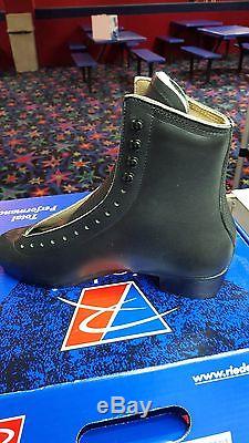 Riedell 297 Roller Skate Boot Black Medium Size 8.5 Dance Figures