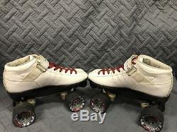 Riedell R3 Skates White Size 7 With & Red strings 2 Extra Sets Of wheels And bag