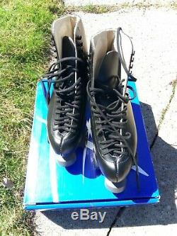 Riedell Roller Skates Snyder Model 220R SIZE 11 Med with Free-Style Fo-Mac Wheels