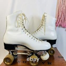 Riedell Roller Skates White Sz 7 With Wood Box Book And Accessories