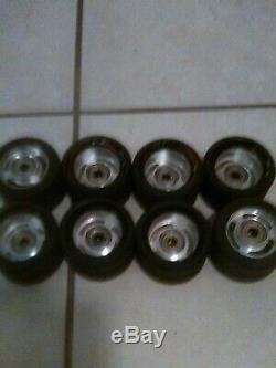 Roller skates size 8 1/2 + 2 sets of wheels outdoor and indoor