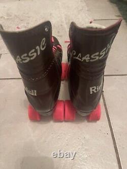 Size 8 All Leather Riedell Classic skates 166
