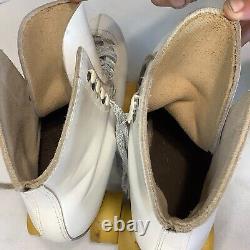 Vintage Riedell Roller Skates White Women Size 8 Pacer Crown Tigerclaws