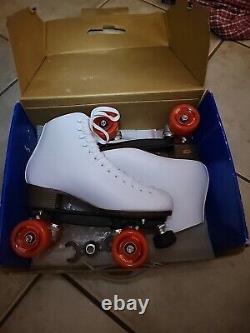 WOMEN'S VTG RIEDELL Roller Skates Indoor #111W White size 9 NEW IN BOX