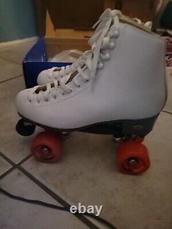 WOMEN'S VTG RIEDELL Roller Skates Indoor #111W White size 9 NEW IN BOX