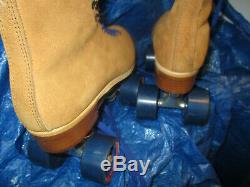 Women Riedell Size 10, Men size 9, Heel to toe `10 1/2 inches No More Rentals
