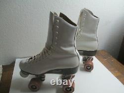 Women's 6-1/2 Riedell Roller Skates-Chicago Plates-Loose Ball Bearings Wheels
