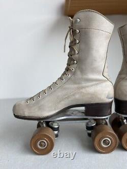 Women's Vintage Riedell Red Wing Roller Skates Chicago Gold Plates Size 6US