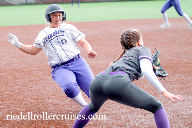 Highlights Pertandingan Softball yang Memukau